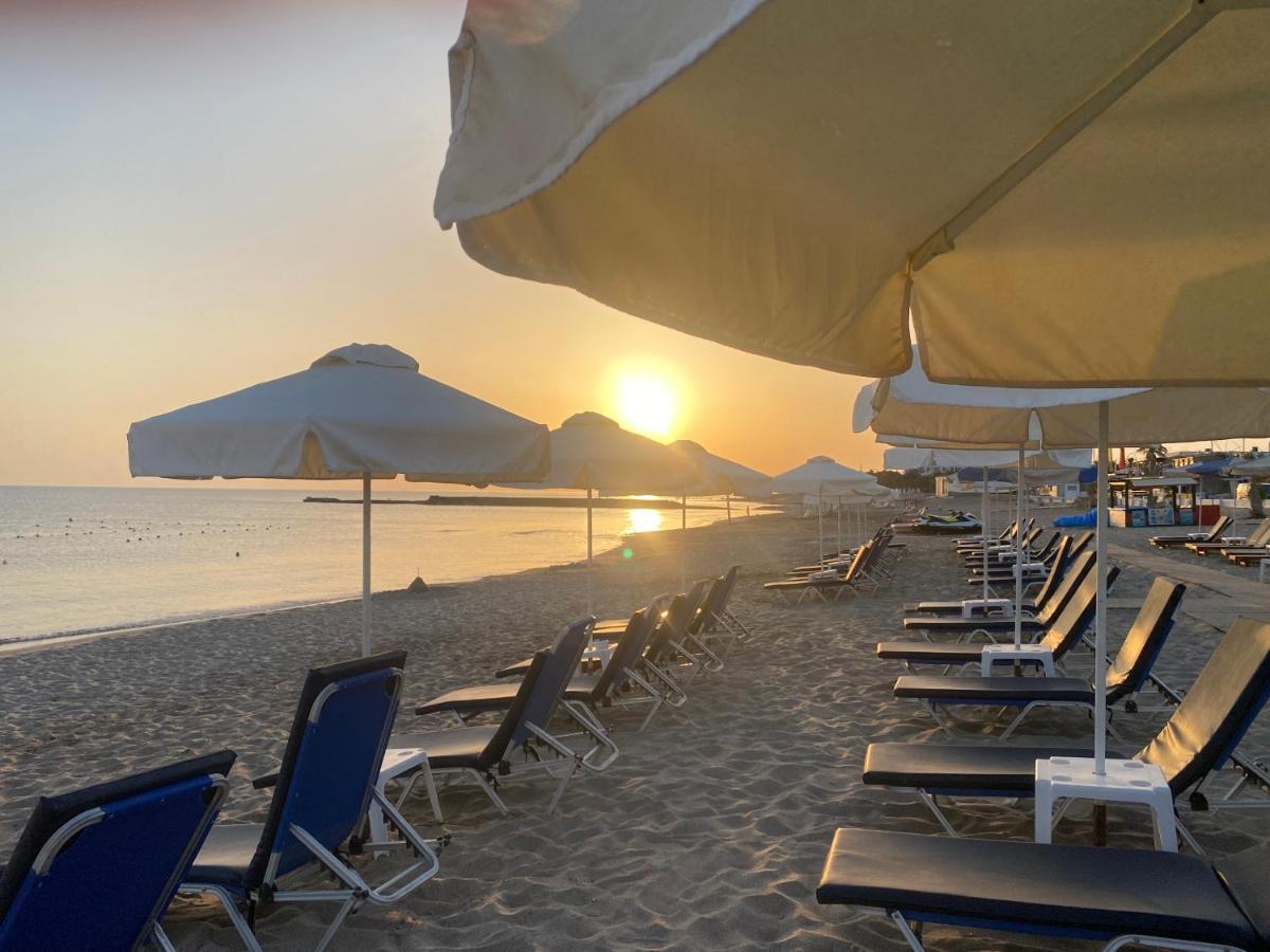 Mikes On The Beach Hersonissos  Zewnętrze zdjęcie